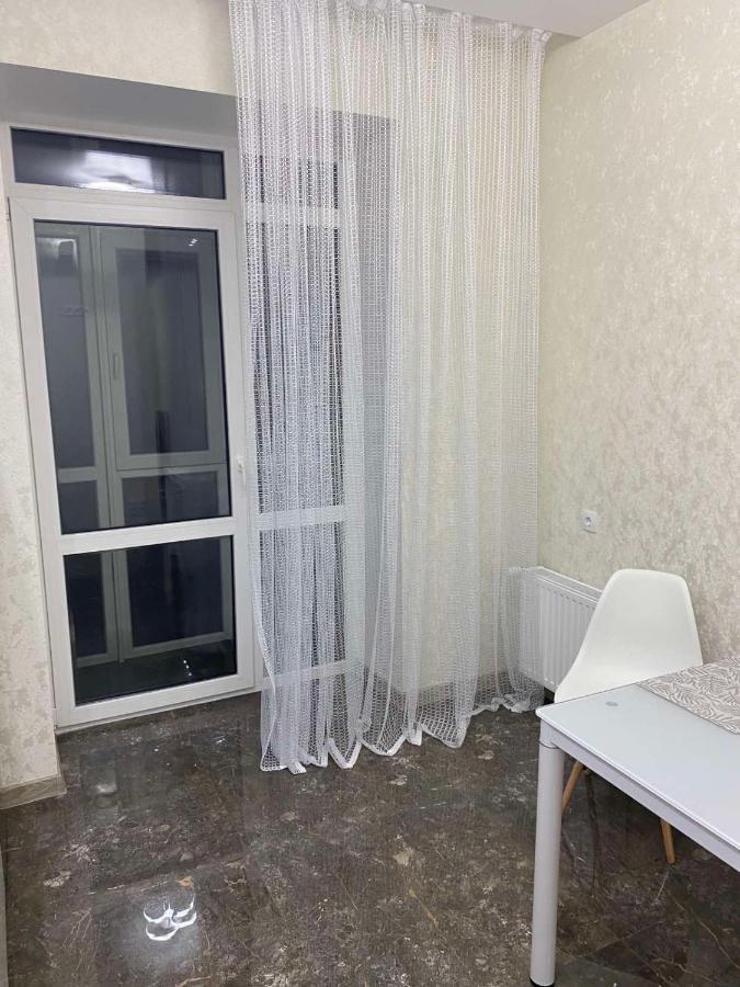 Люкс Апартаменти В Центрі Міста ,Жк Театральний Rivne Eksteriør billede
