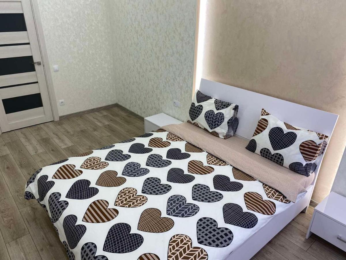 Люкс Апартаменти В Центрі Міста ,Жк Театральний Rivne Eksteriør billede